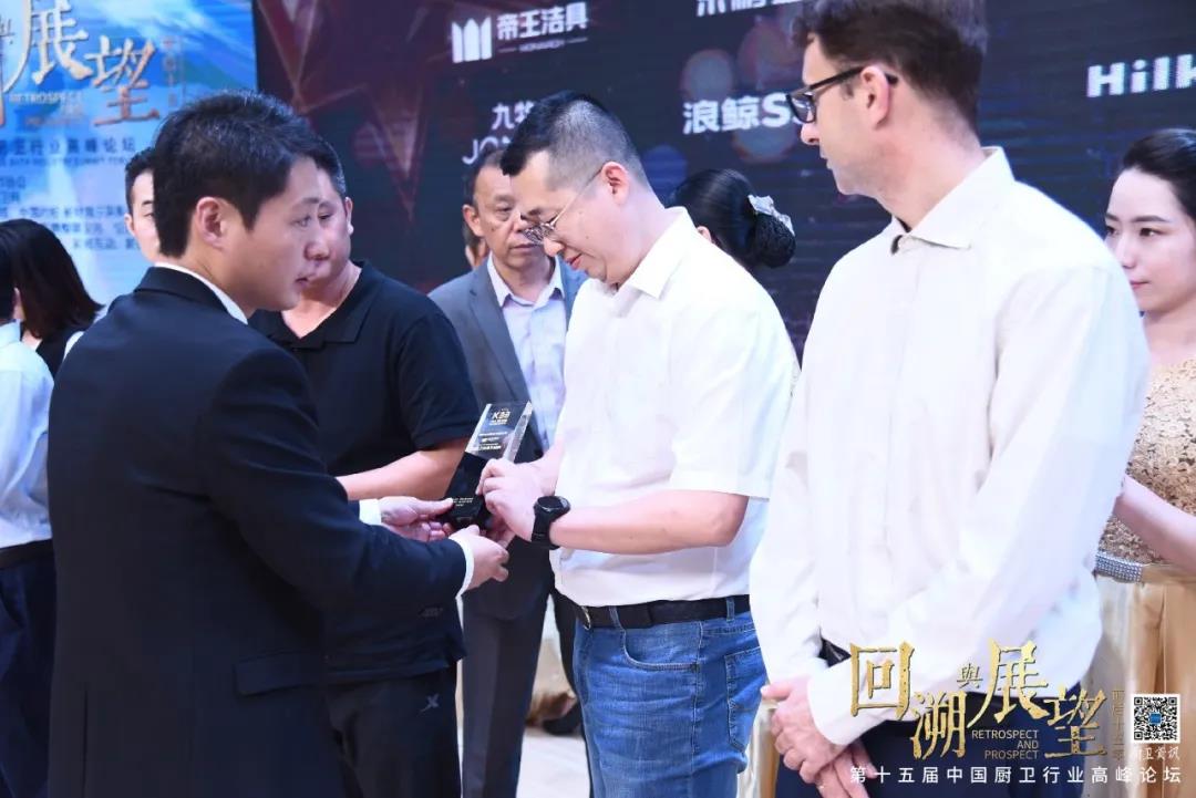 uuµçÍæ¹ÙÍø½à¾ß uuµçÍæ¹ÙÍø½à¾ß